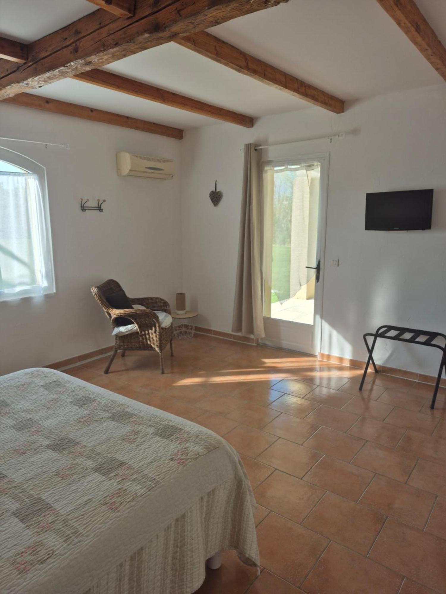 Mas Clement - Chambre Et Table D'Hotes LʼIsle-sur-la-Sorgue Zewnętrze zdjęcie