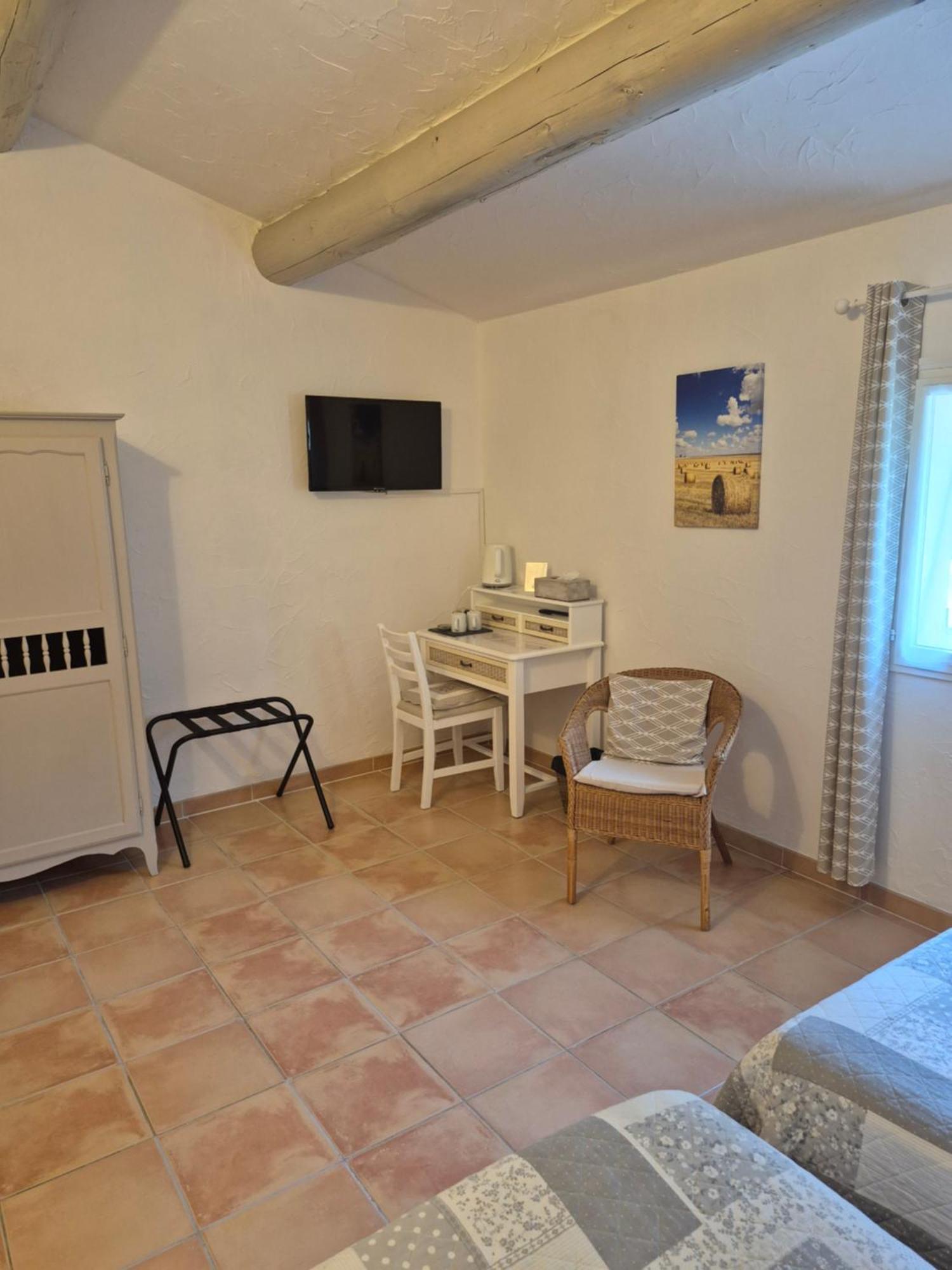 Mas Clement - Chambre Et Table D'Hotes LʼIsle-sur-la-Sorgue Zewnętrze zdjęcie