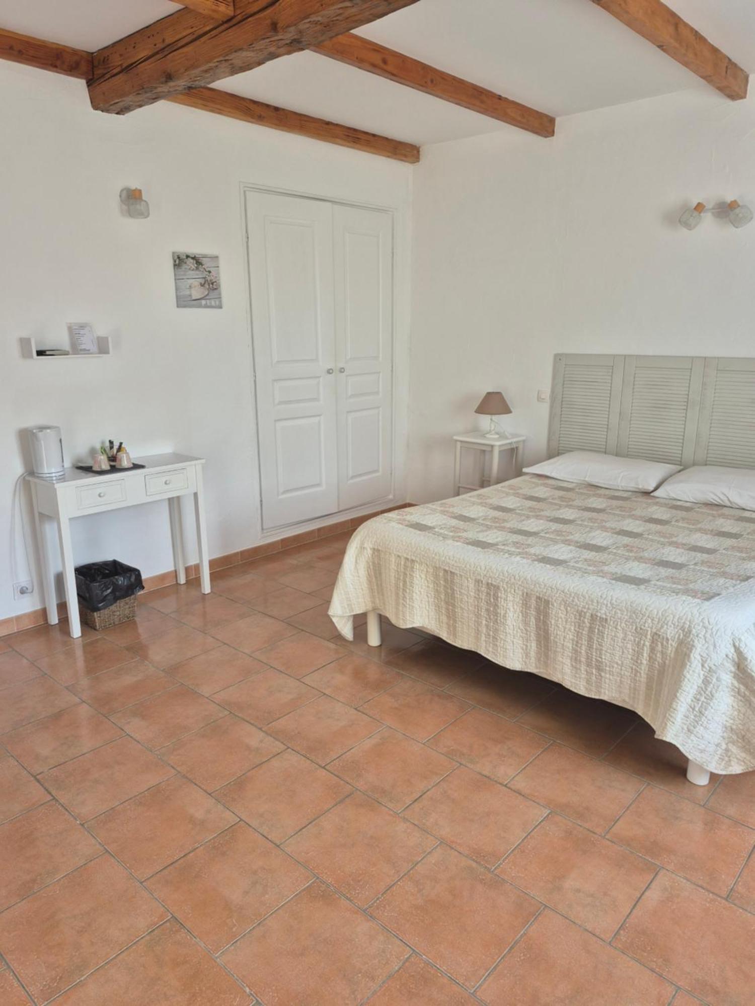 Mas Clement - Chambre Et Table D'Hotes LʼIsle-sur-la-Sorgue Zewnętrze zdjęcie