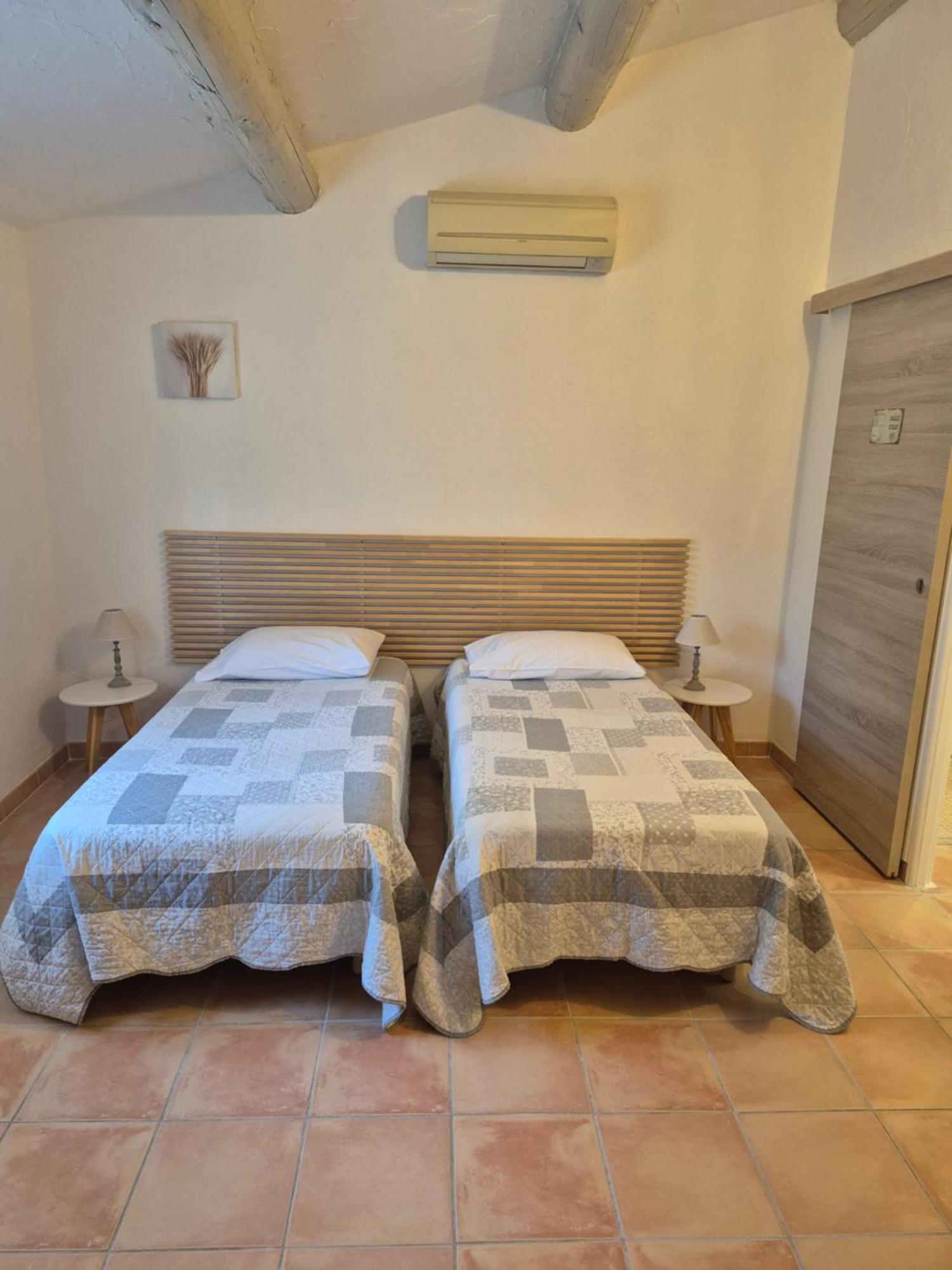 Mas Clement - Chambre Et Table D'Hotes LʼIsle-sur-la-Sorgue Zewnętrze zdjęcie